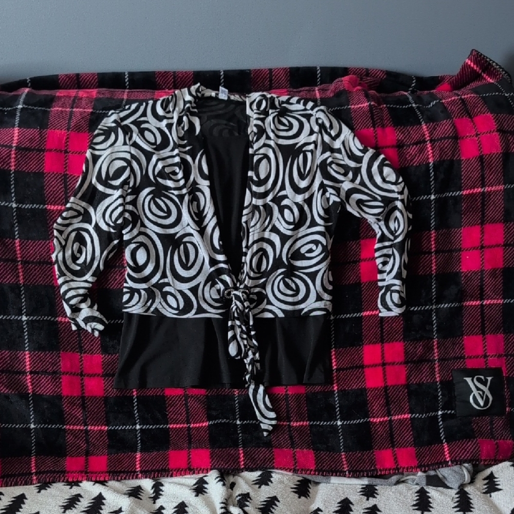 Jaipur Monochrome Swirl Top